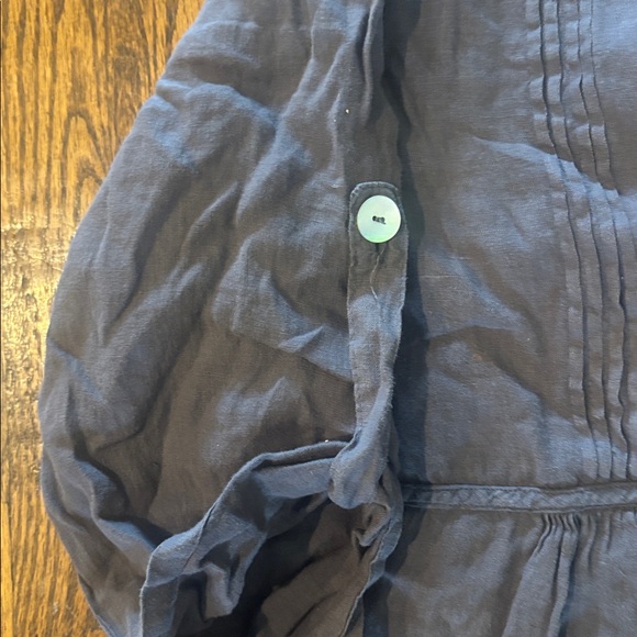 Blue linen Button-Up Blouse - Picture 2 of 5